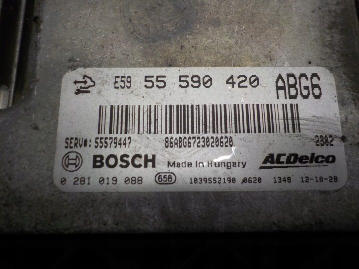Opel Astra J 2.0 CDTI ЭБУ двигателя 55590420, фото 2