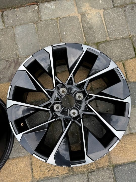 Литой диск Renault OE 403000990R 403002478R 7.0" x 17" 4x100 ET 37, фото 5