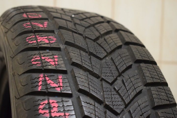 Шина зимняя Goodyear UltraGrip Performance ВНЕДОРОЖНИК GEN-1 225/60R18 104 В усилитель (XL), фото 2