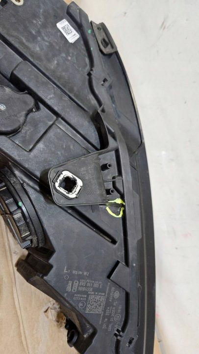 Фара передняя левая Audi A3 рестайлинг B-ксенон 8V0941005E, фото 5