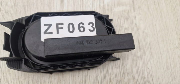 BMW 3 E36 ЗАГЛУШКА КРЫШКА ПРАВОЙ ФАРЫ ПЕРЕДНЕЙ 1305239064 ZF063, фото 3
