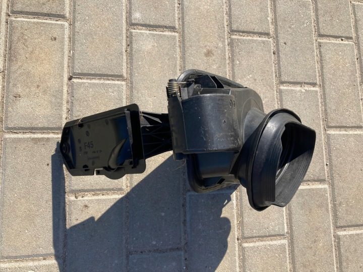 BMW 2 F45 F46 ГОРЛОВИНА ЛЮЧОК ГОРЛОВИНЫ БЕНЗОБАКА 7302255 7345324, фото 2