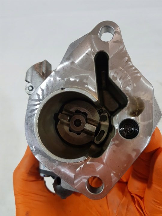 Насос вакуумный 146502327R Renault Nissan Dacia 1.5 DCI, фото 14