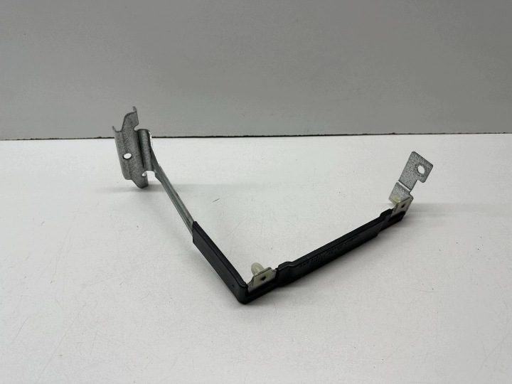 BMW X6 E71 2013 крепление аккумулятора 54836110, фото 4