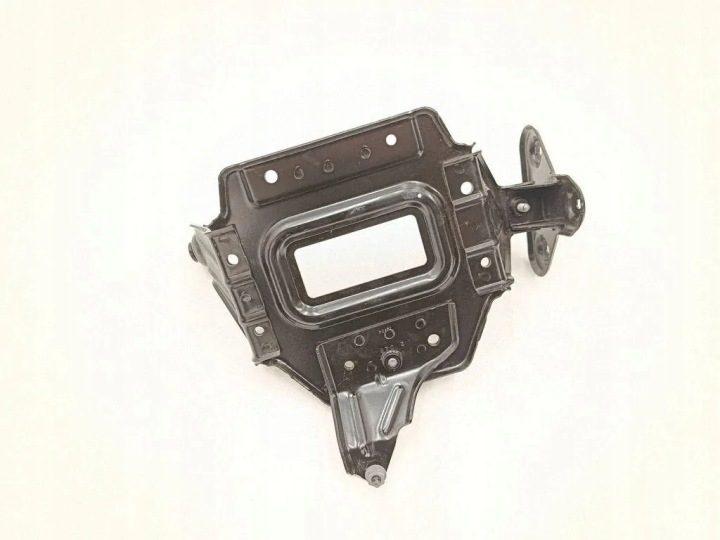 Кронштейн аккумулятора BMW 6832664 31004945 2.0L 2020, фото 4