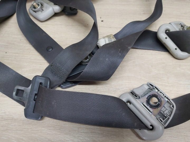Toyota Yaris I ремень безопасности правый передний 5D 99-02 г., фото 2