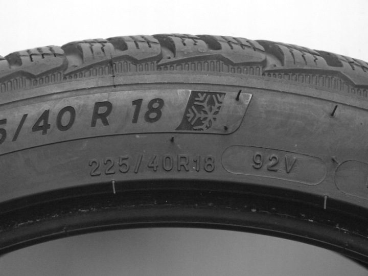 Шина зимняя Michelin Pilot Alpin 5 225/40R18 92 В сцепление на снегу (3PMSF), защита диска, усилитель (XL), фото 2