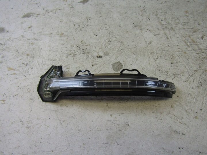 Hella Поворотник Audi A4 B9 A5 F53 8W0949101A 8W0949101, фото 1