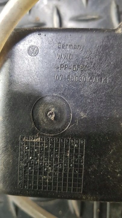Лючок горловины бензобака 1.5TSI VW Golf VII, фото 2