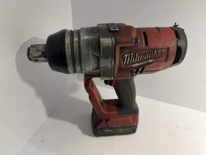 Ударный гайковерт 1/2'' 18V Milwaukee M18 ONEFHIWF12-502X 2x5Ah кейс, фото 2