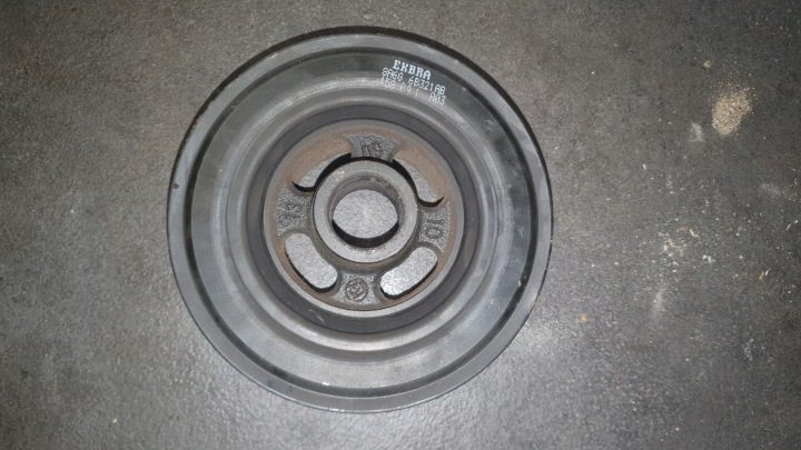 ШКИВ ВАЛА 1.2 1.25 16V FIESTA MK6 MK7 2008- SNJA SNJB 8A6G-6B321-AB, фото 1