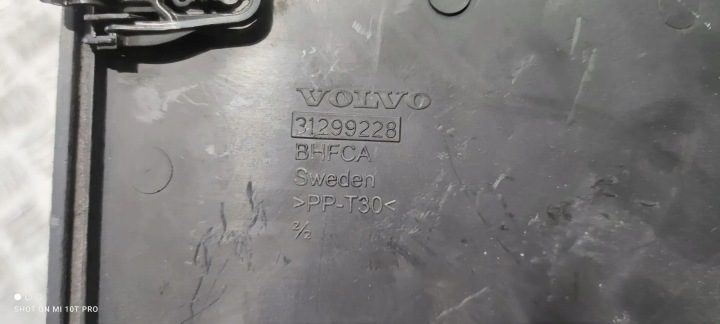 Крышка аккумулятора Volvo OE 31299228, фото 2