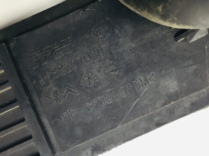 Патрубок воздуха Citroen DS4 1,6 THP 200 л.с., фото 5