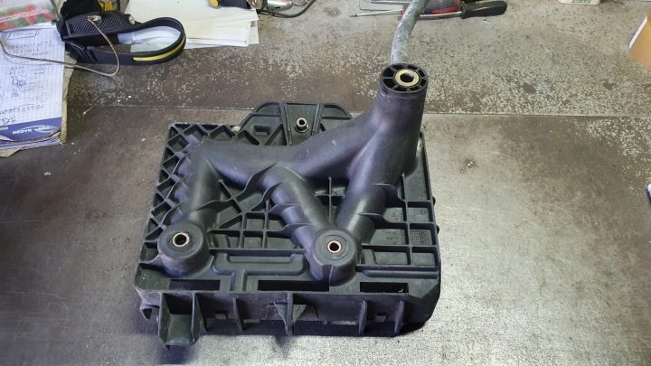 Ibiza 6L Fabia I Polo 9N - площадка аккумулятора 6Q0915331, фото 2