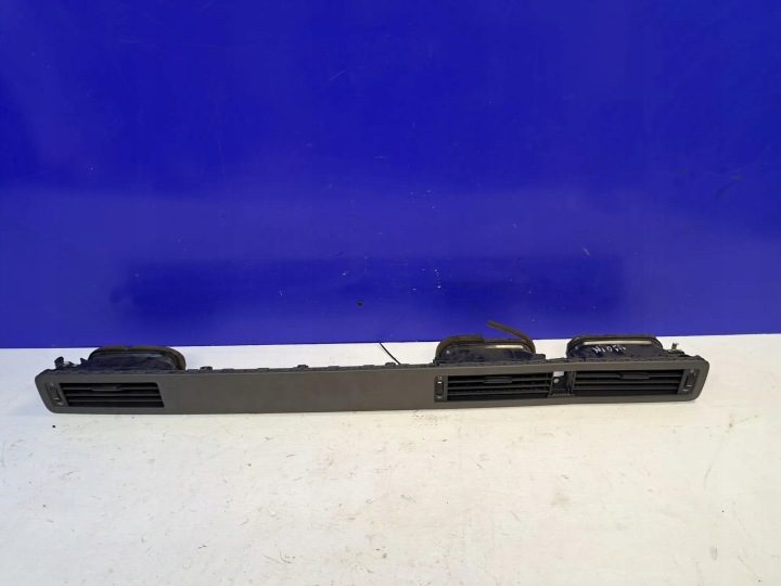Воздухозаборник консоли VOLVO V70 II (SW) 30791504 2.4L дизель 136 кВт 2008, фото 1