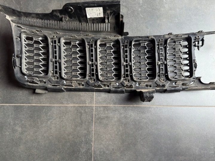 РЕШЕТКА РАДИАТОРА РЕШЕТКИ РАДИАТОРА JEEP Grand CHEROKEE WK2 Рестайлинг, фото 2
