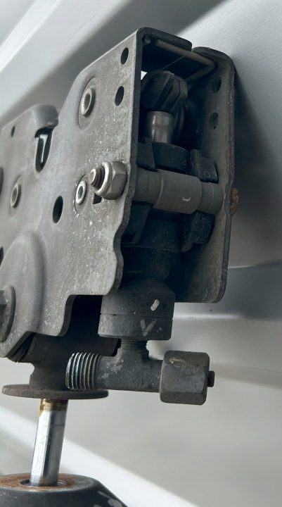 ЗАМОК + ПОДУШКА + АМОРТИЗАТОР КАБИНЫ DAF CF EURO6 1878677 1931026 1866162, фото 12