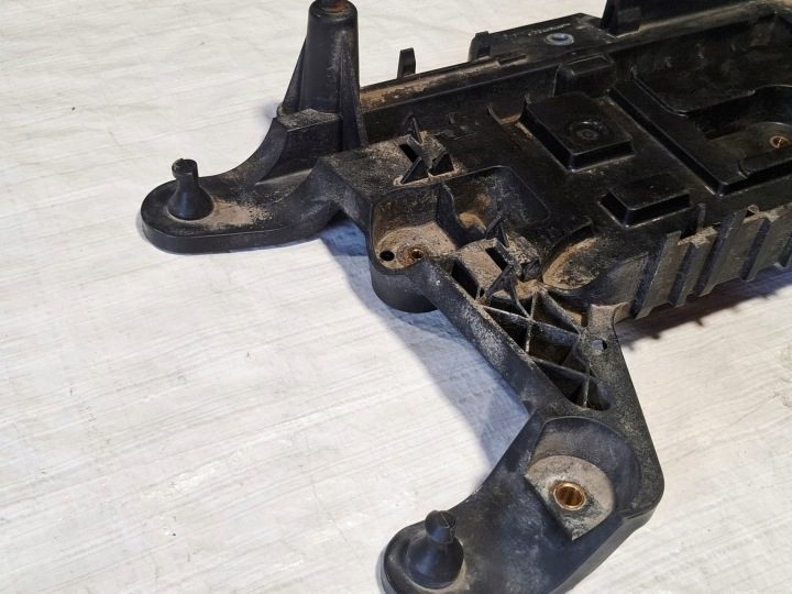 Основание кожух аккумулятора VW Golf V 5 VI 6 Plus + 5M0 2005-14 1K0915333H, фото 3