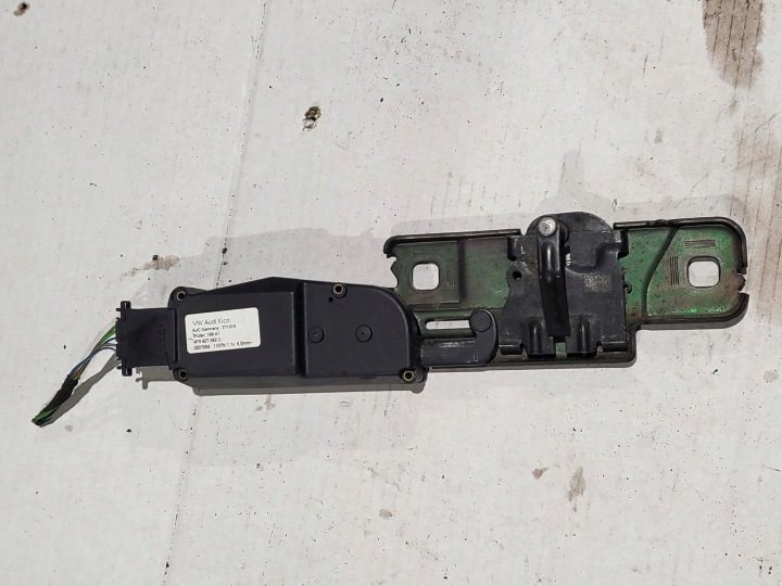 AUDI Q5 SQ5 A4 B8 A6 ЗАМОК ДОВОДЧИК КРЫШКИ БАГАЖНИКА 4F9827383G, фото 1