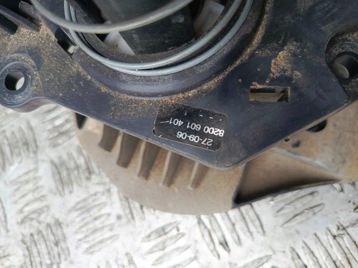 Renault Clio 1.5dci III лебедка крепление запасного колеса, фото 3