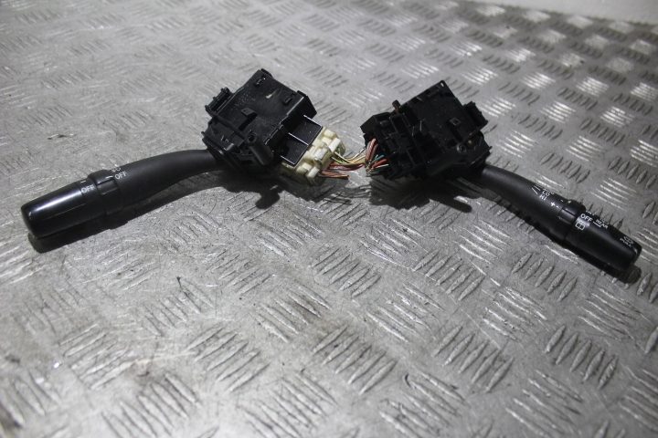 Подрулевой переключатель света Toyota OE 84140, фото 1