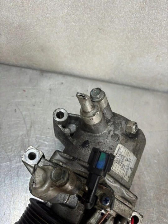 КОМПРЕССОР КОНДИЦИОНЕРА NISSAN MICRA K13 926003VA0D, фото 2