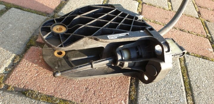 ГЛАВНЫЙ ЦИЛИНДР СЦЕПЛЕНИЯ КРЕПЛЕНИЕ VW GOLF V SEAT SKODA, фото 9