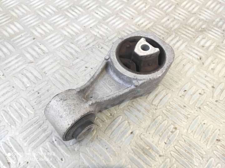 ПОДУШКА ДВИГАТЕЛЯ КОРОБКИ ПЕРЕДАЧ NISSAN JUKE F15 РЕСТАЙЛИНГ 1.5 113501KC0A, фото 1