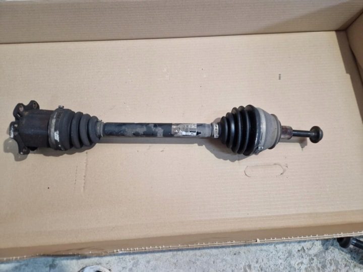 ПОЛУОСЬ ЛЕВАЯ AUDI A6 C6 2.4 бензин MULTITRONIC 4F0407272H, фото 1