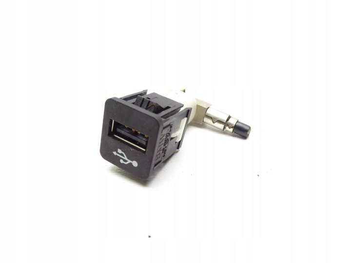 ГНЕЗДО ПОРТ USB 9229294 BMW F30 F31 F20 F21, фото 1