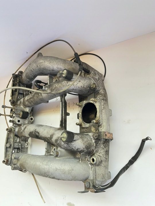 Впускной коллектор форсунки Mercedes W124 190 W201 M102 1,8 2,0 2,3 1021413501, фото 3