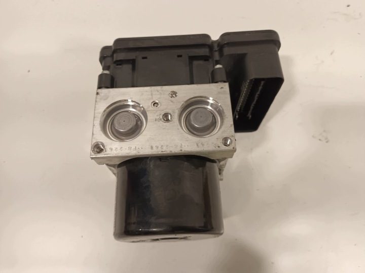 Land Rover Range Rover Evoque LVJ/LVS 2011 - 2019 Насос ABS, фото 2