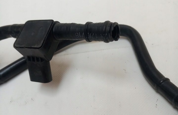 Патрубок Топливная трубка VW Seat Skoda Audi 05E906052 05C906517B, фото 5