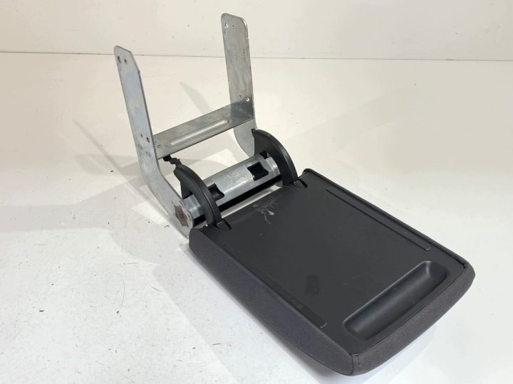 Подлокотник VW Golf Plus V минивэн 04-13 5M0864207C, фото 3