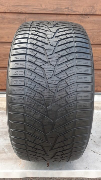 Шина зимняя Yokohama BluEarth Winter V905 315/40R21 115 В усилитель (XL), фото 1