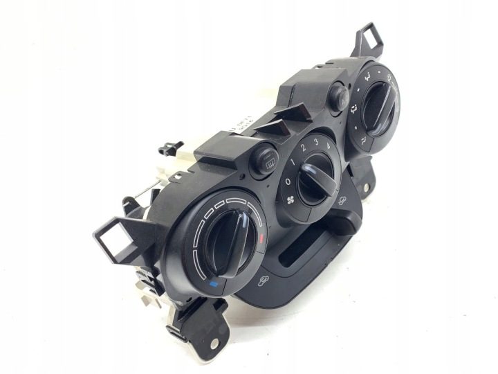 Панель управления обдува Mazda 2 DE хэтчбек 07-15 консоль, фото 2