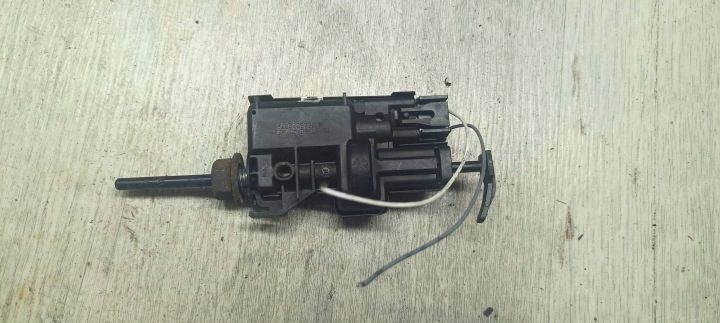 Renault OE 8200305732B привод лючка горловины бензобака, фото 1