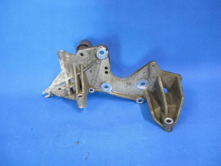 КРОНШТЕЙН ТНВД AUDI VW 2.7 3.0 TDI 059130147P, фото 1