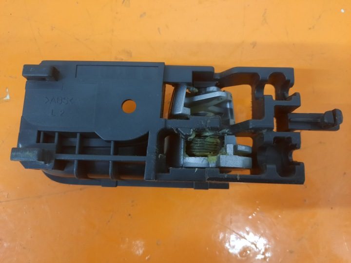 Suzuki Swift IV MK6 04-10 ручка левая внутренняя передняя, фото 4