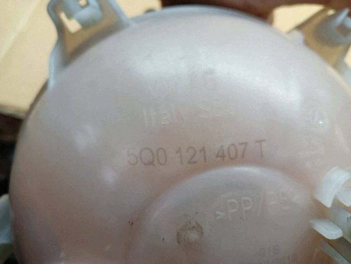 Расширительный бачок VW Golf VII 7 5Q0121407T, фото 2