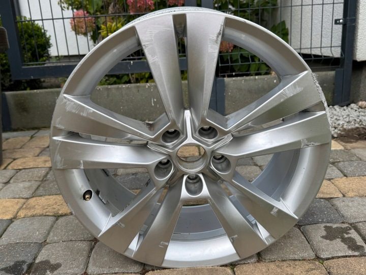 Литой диск Skoda OE 57A601025E 7.0" x 18" 5x112 ET 45, фото 1