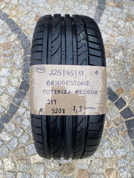 Шина летняя Bridgestone Potenza RE050A 225/45R17 91 Y защита диска, фото 1