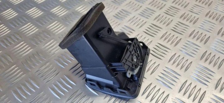 Дефлекторы панели приборного VW GOLF V (1K1) 1K0819709 1.9L дизель 66 кВт 2004, фото 4