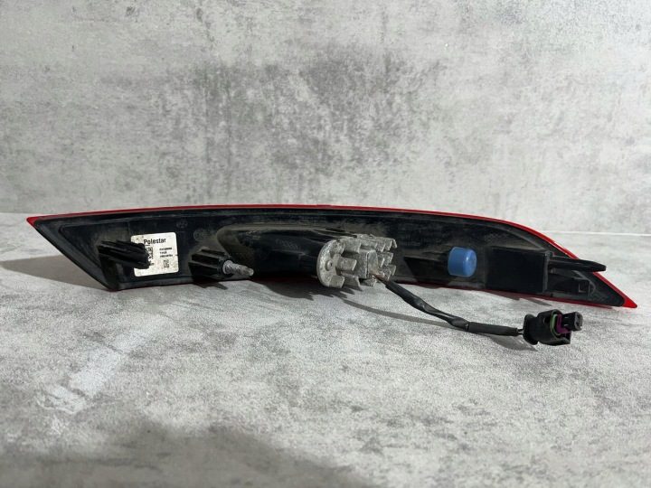 Volvo Polestar II фонарь противотуманная фара левая в бампер задний 31698096, фото 4