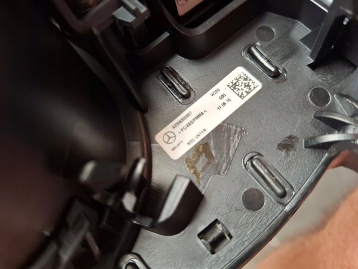 MERCEDES W205 МЕХАНИКА РАМКА СРЕДНЯЯ ДЕКОР БАРДАЧОК 2056805807 КОМПЛЕКТ, фото 2
