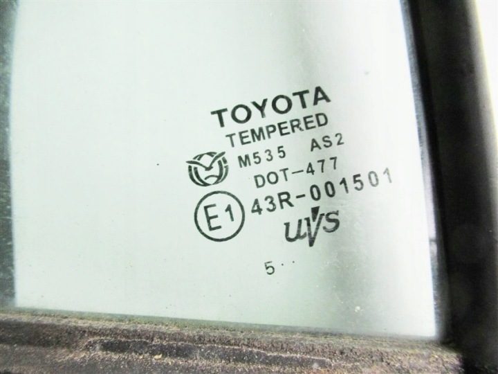 СТЕКЛО ПЕРЕДНЕЕ ЛЕВОЕ ДВЕРИ TOYOTA YARIS II 5 ДВ., фото 2