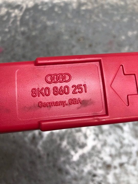 ЗНАК АВАРИЙНОЙ ОСТАНОВКИ VW GOLF VII 8K0860251, фото 3