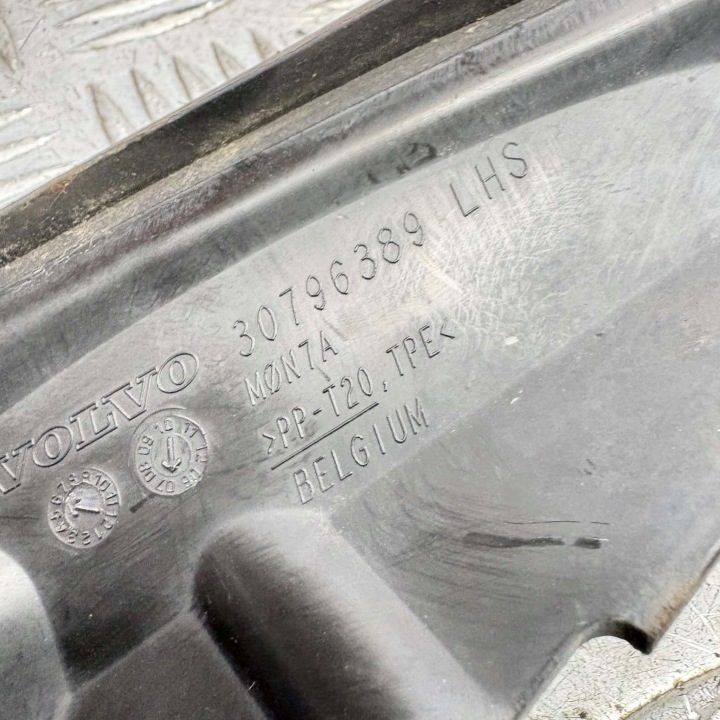 Volvo OE 30796389 воздуховод, фото 3