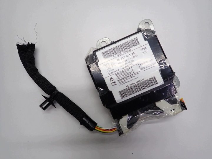 Датчик подушек Airbag оригинал 9823741380 Peugeot 208 II 22 г., фото 1