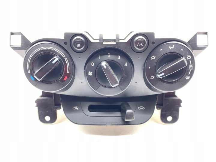 Панель управления обдува Mazda 2 DE хэтчбек 07-15 консоль, фото 1